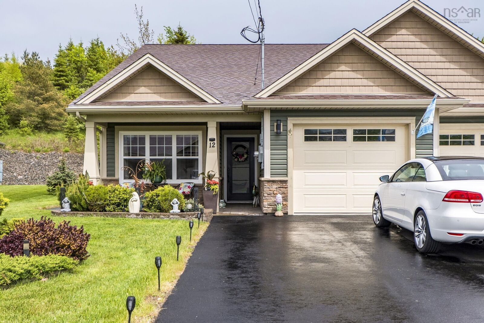 Property Photo:  12 Edward Drive  NS B0N 2T0 