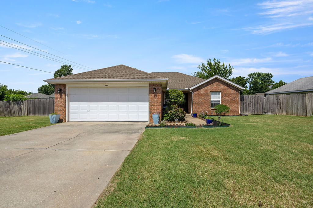 Property Photo:  112 Green Acres Street  AR 72745 