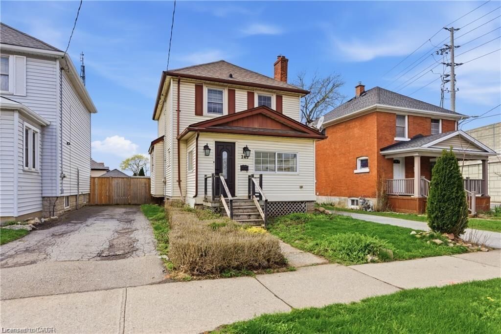 Property Photo:  243 Geneva Street  ON L2R 4R2 
