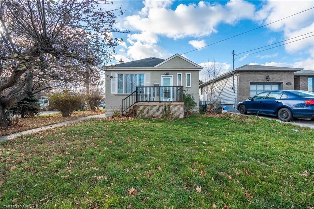 Property Photo:  204 Glow Avenue Upper  ON L8H 3W5 