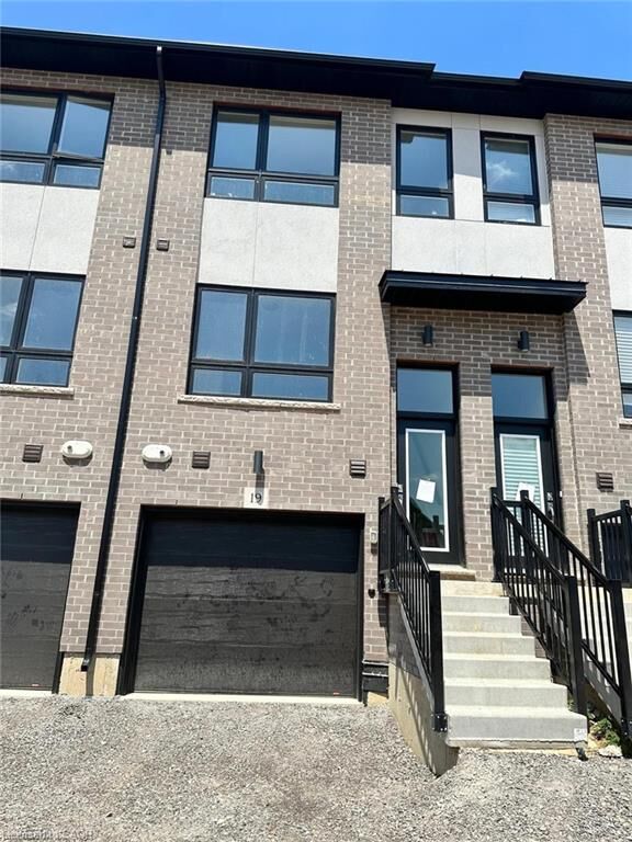 Property Photo:  720 Grey Street 19  ON N3S 0K2 