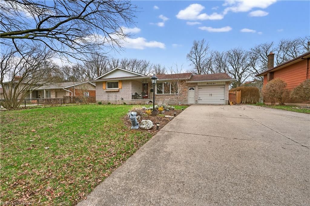 Property Photo:  79 Prince Charles Drive  ON L2N 3Y8 