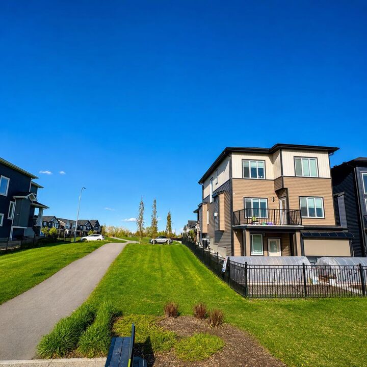 Property Photo:  51 Midgrove Drive SW  AB T4B 5K7 