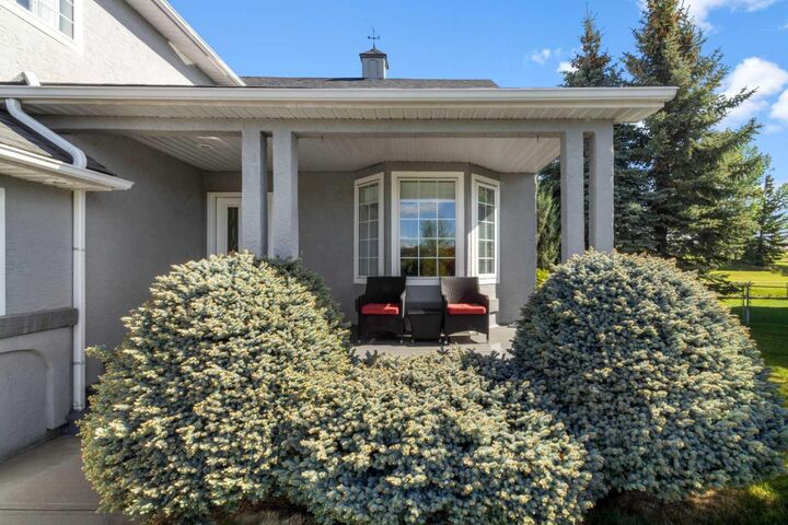 Property Photo:  37 Riverview Close  AB T4C 1K7 