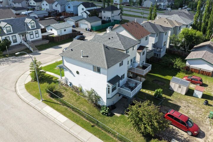 Property Photo:  279 Hidden Hills Road NW  AB T3A 5X9 
