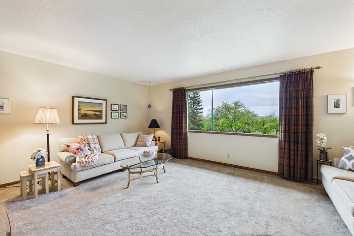 Property Photo:  2960 Conrad Drive NW  AB T2L 1B4 