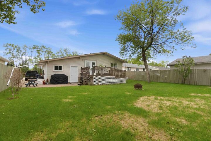 Photo de la propriété: 441 Signal Road AB T9H 3W6