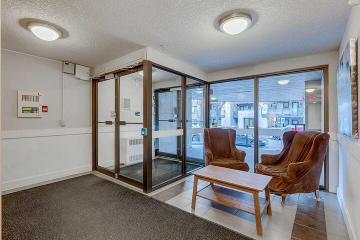 Property Photo:  317 19 Avenue SW 304  AB T2S 0E1 