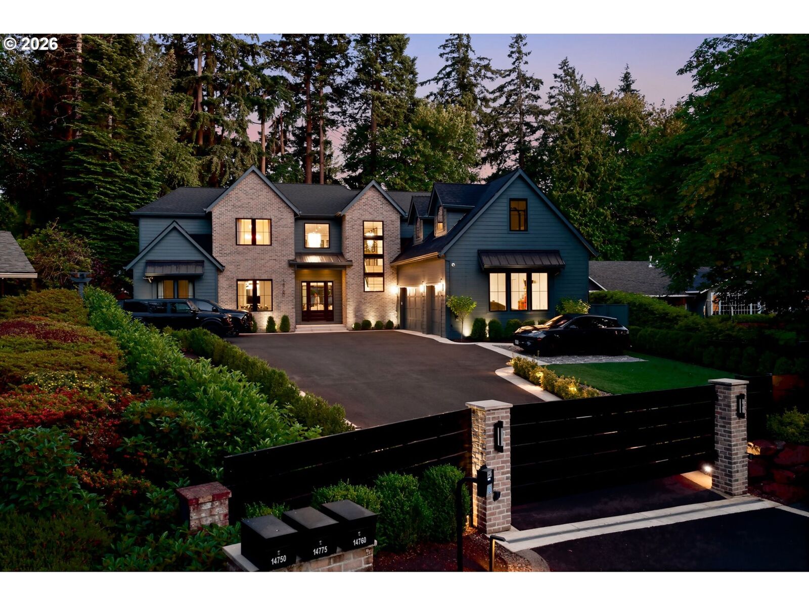 Property Photo: 14760 Uplands Dr OR 97034