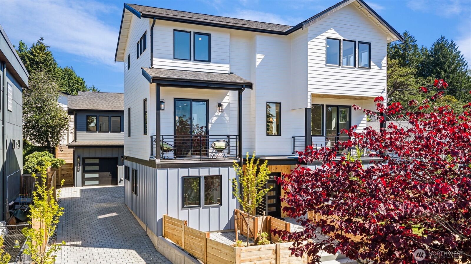 Property Photo:  4116 NE 60th Street B  WA 98115 