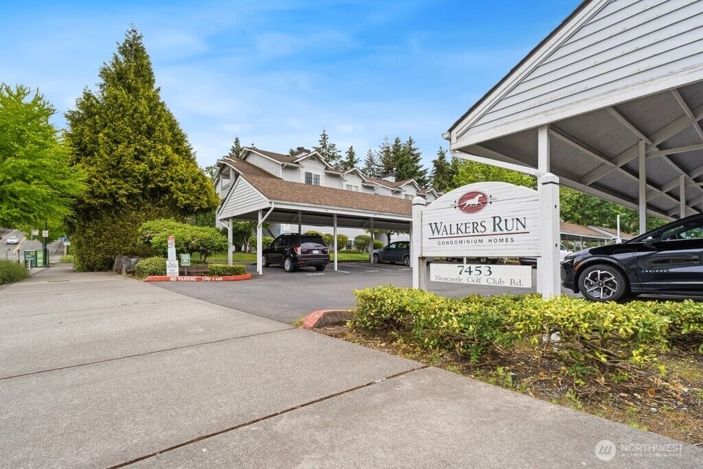 Property Photo:  7453  Newcastle Golf Club Road M203  WA 98059 