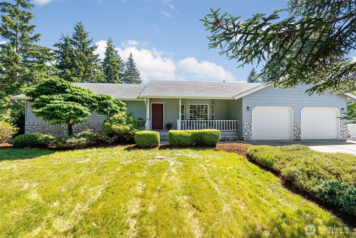 Property Photo:  2525  Silves Court  WA 98247 