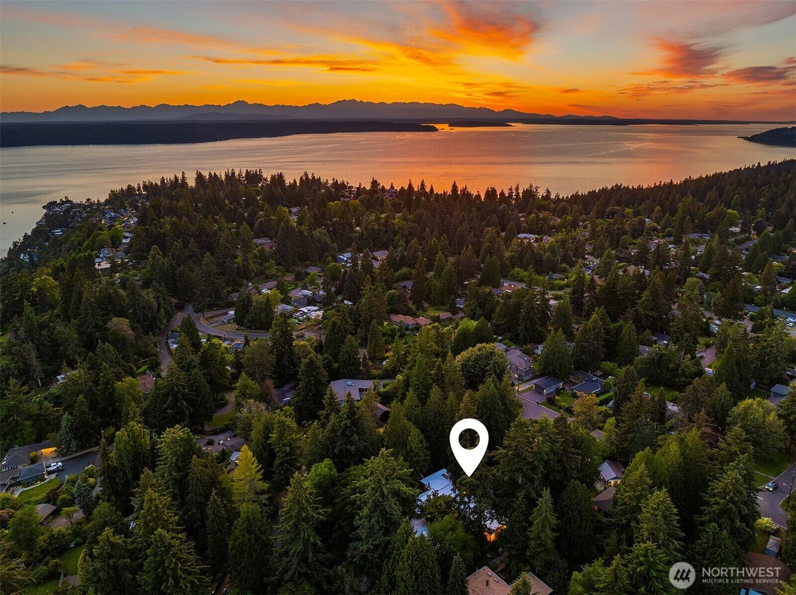 Property Photo:  1919 SW 170th Street  WA 98166 