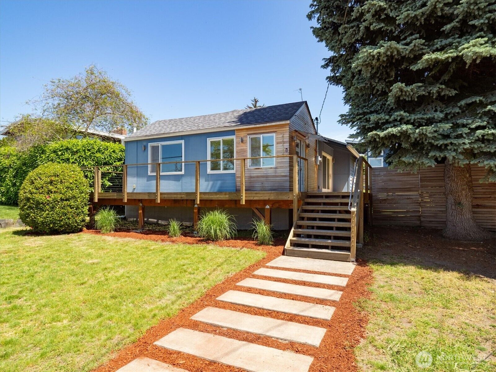 Property Photo: 22232 10th Avenue S WA 98198