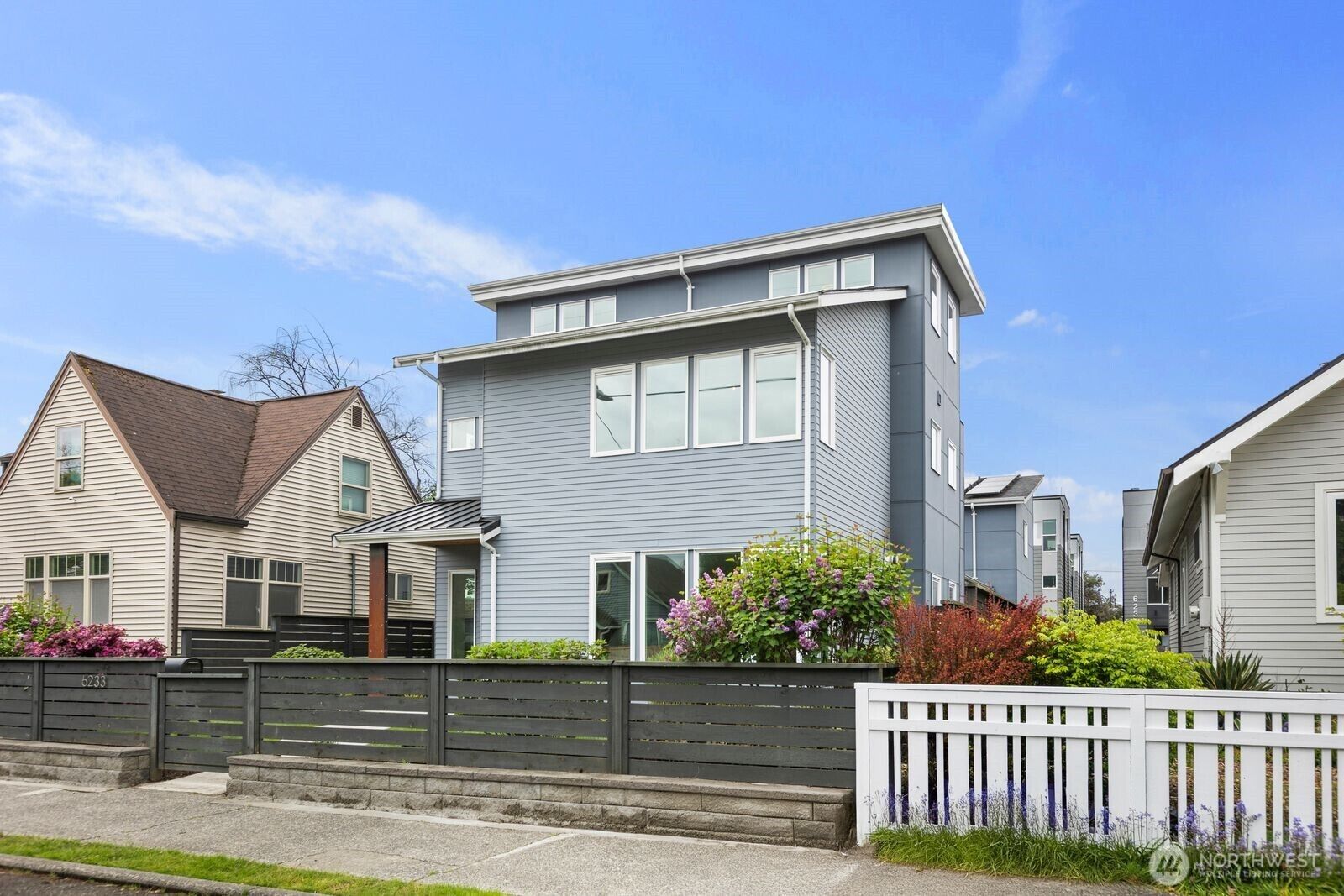 Property Photo: 6233 Carleton Avenue S WA 98108