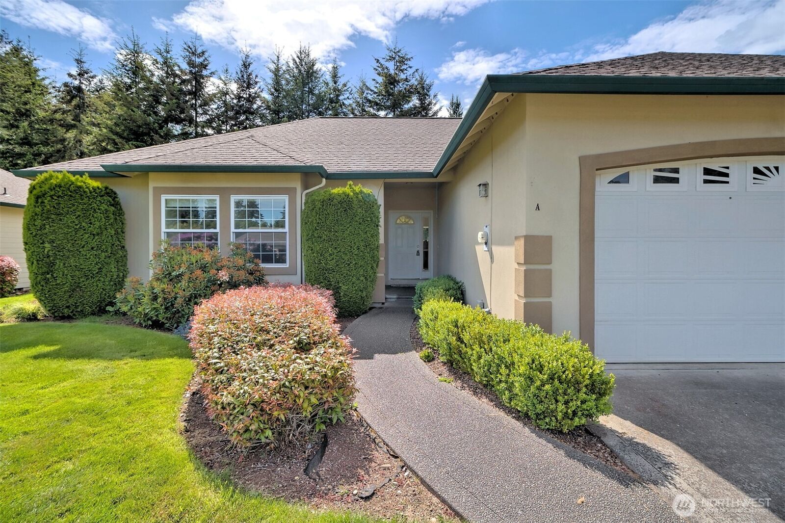 Property Photo: 141 E Beaumont Drive A WA 98584