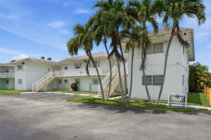 Property Photo:  7680 SW 82nd St H121  FL 33143 