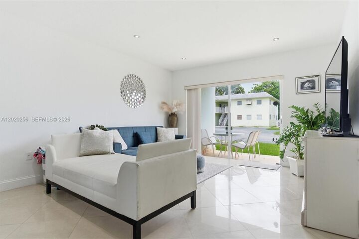 Property Photo: 7680 SW 82nd St H121 FL 33143