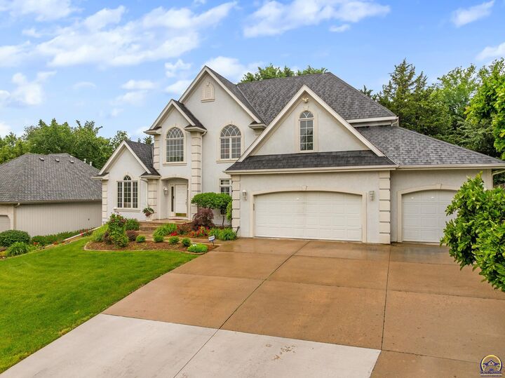 Property Photo:  5319 SW 40th Ter  KS 66610 