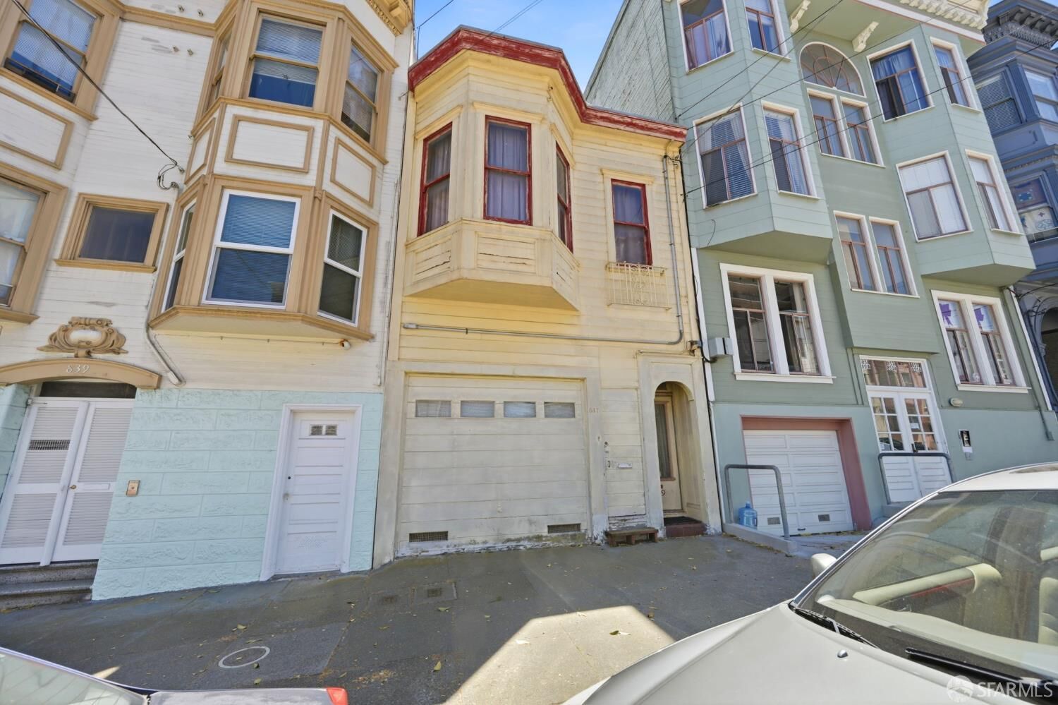 Property Photo: 847 Greenwich Street CA 94133