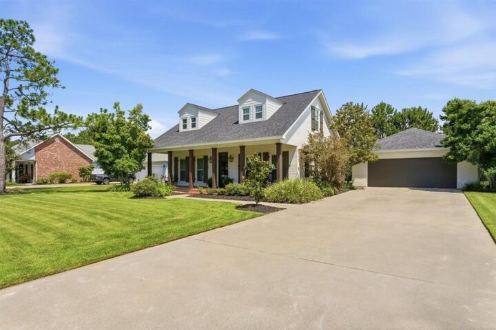 Property Photo: 3950 Lemongrass Cir N Circle LA 70605