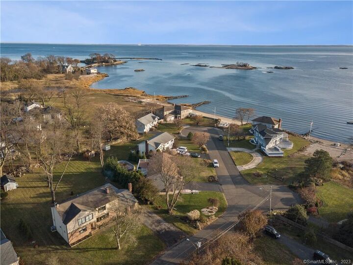 Property Photo:  98 Soundview Drive  CT 06902 