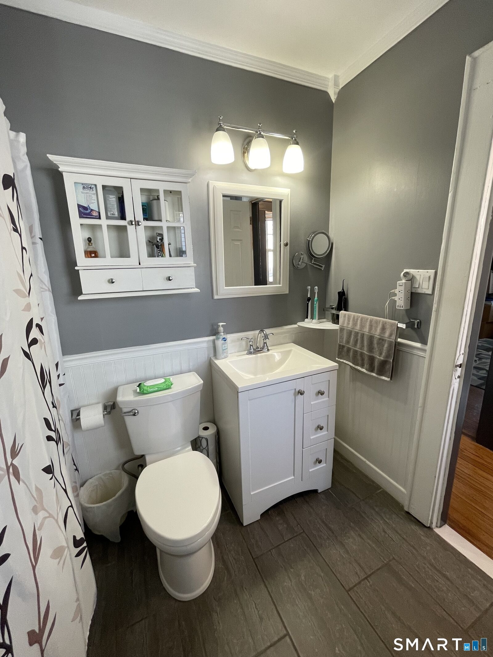 Property Photo: 405 Westfield Avenue CT 06606