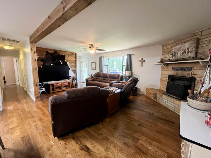 Property Photo:  313 Beatrice Street  MO 65791 