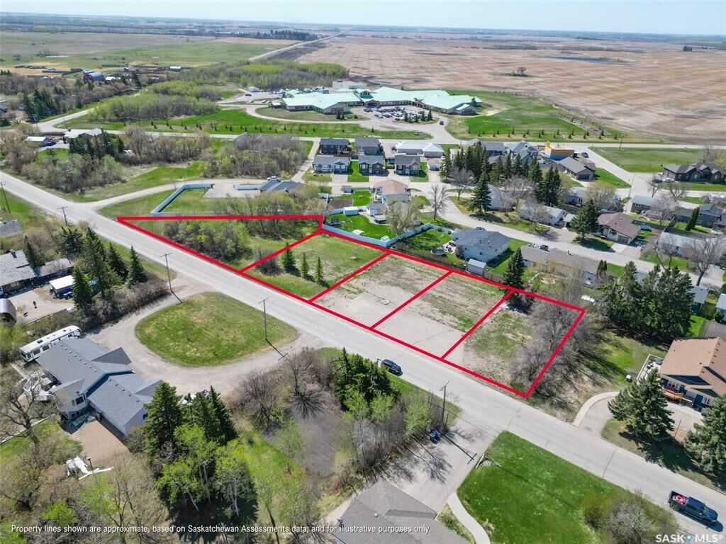 Property Photo:  1617 Broadway Avenue  SK S0G 3N0 