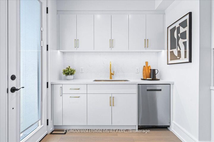 225 Christie Street — photo 1