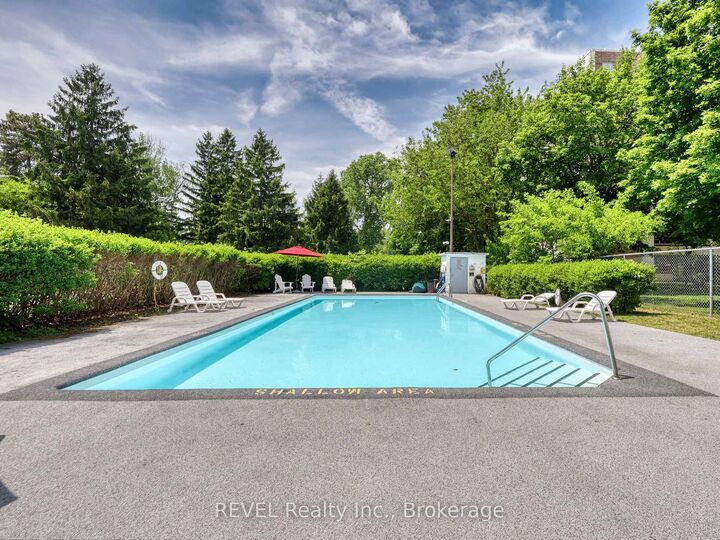 Property Photo: 359 Geneva Street 801 ON L2N 2G5