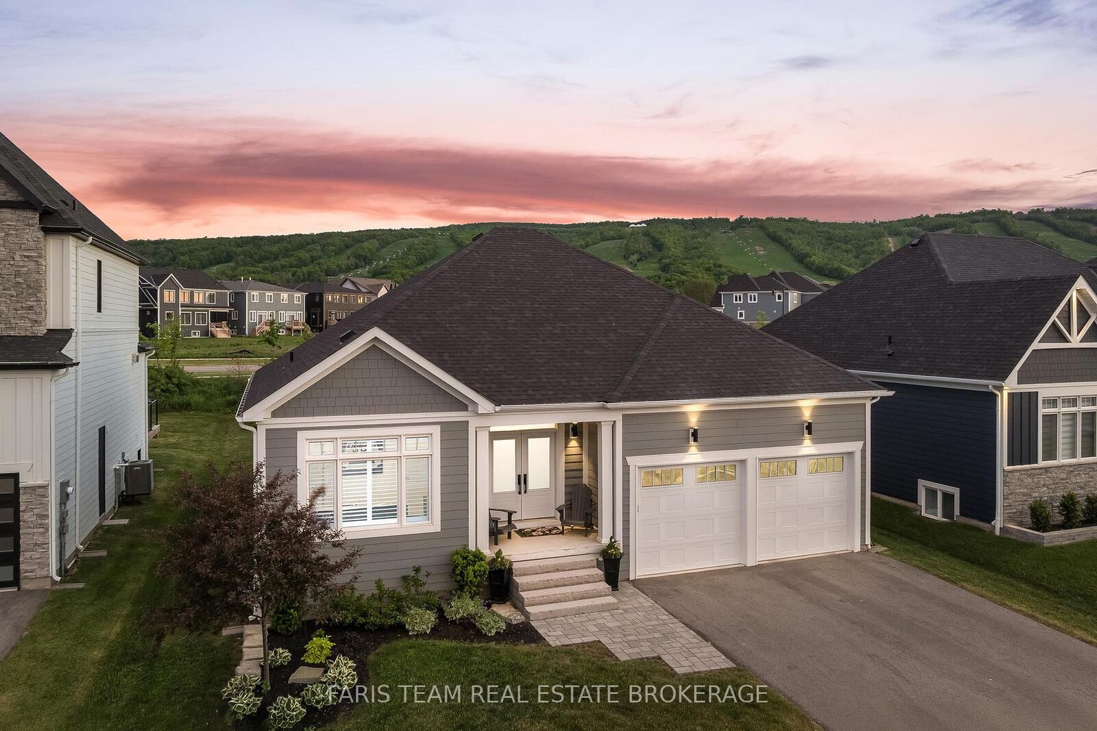 Property Photo: 107 Stillwater Crescent ON L9Y 4P5