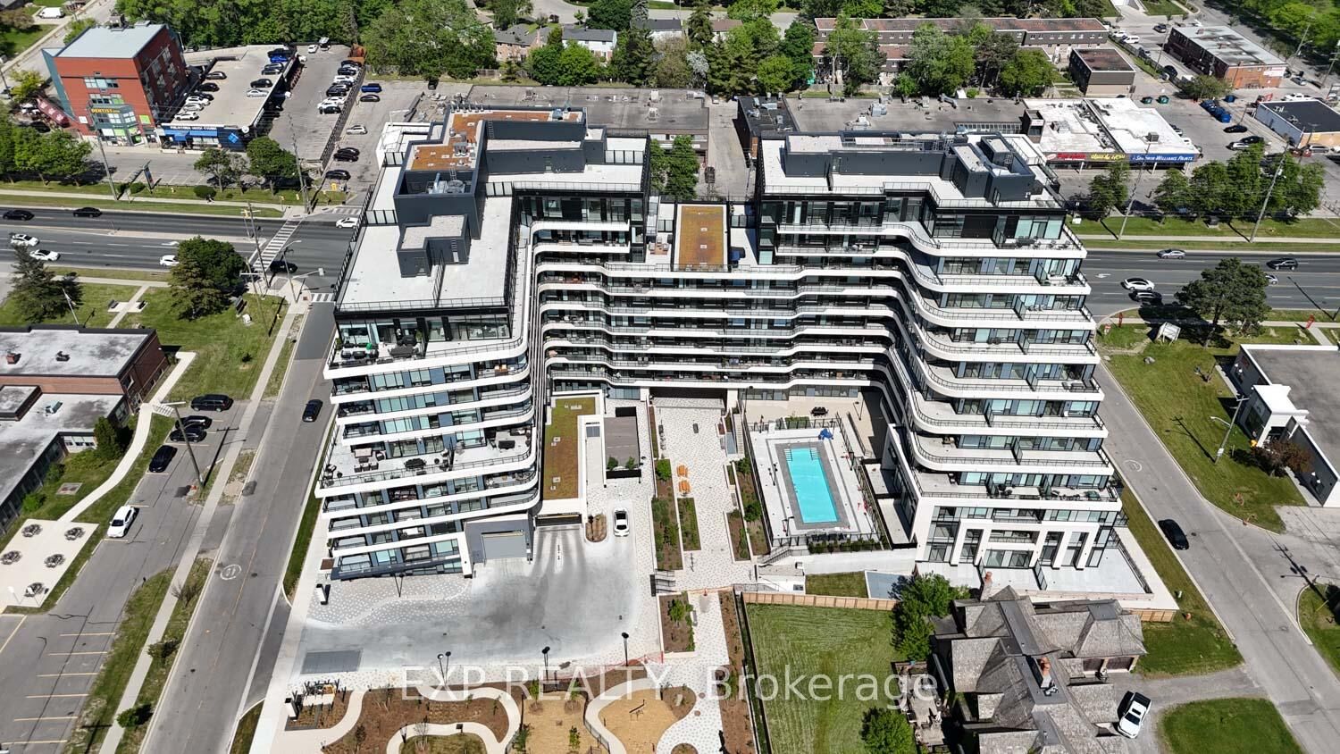 Property Photo: 8188 Yonge Street 401 ON L4J 0M2