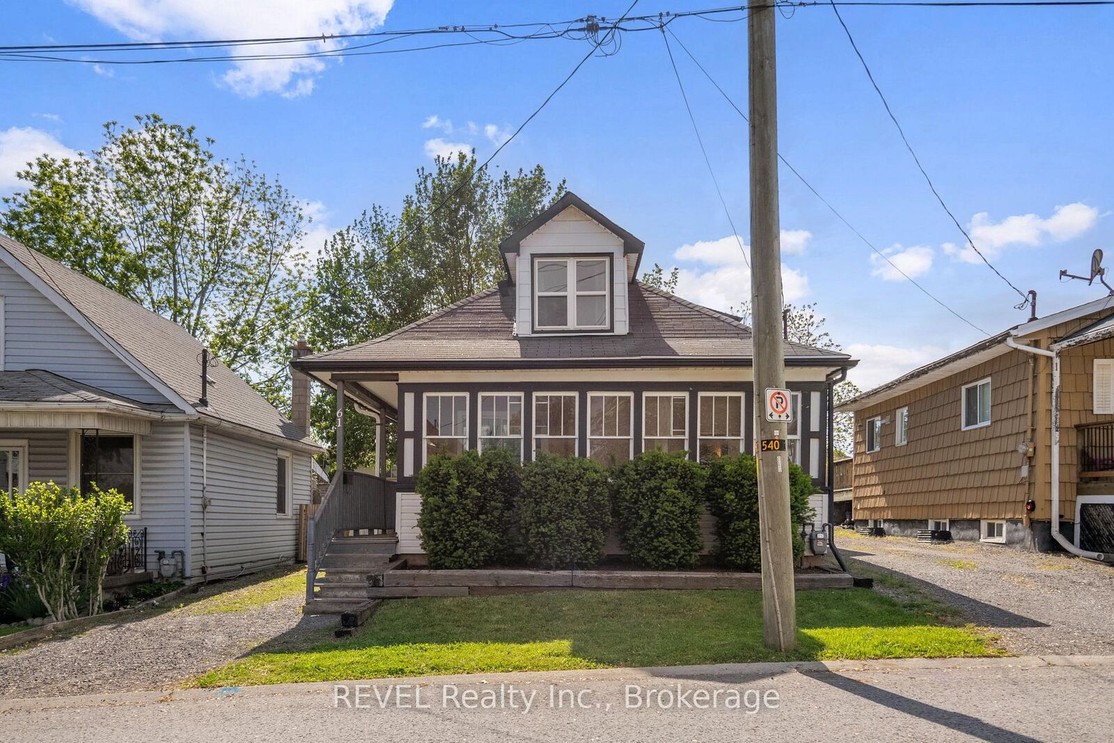 Property Photo: 61 Patricia Street ON L2V 3V9