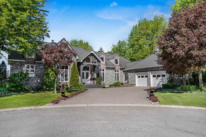 Property Photo: 2584 Woods Street ON K4K 1J2