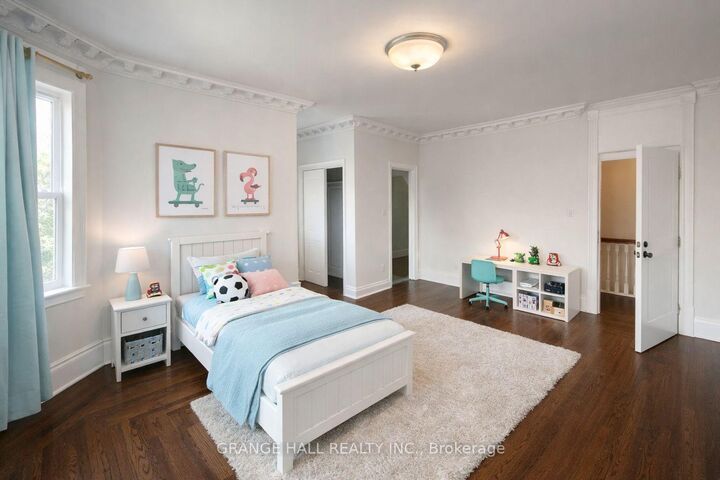 Property Photo: 1544 King Street W ON M6K 1J6
