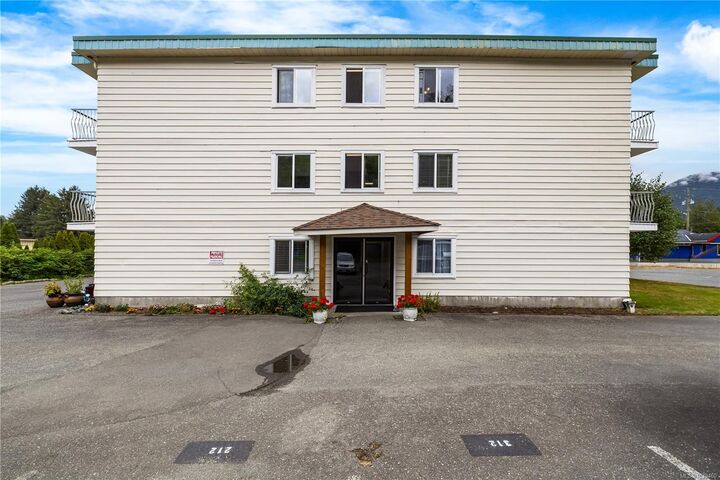 Property Photo:  611 Macmillan Dr #304  BC V0P 1R0 