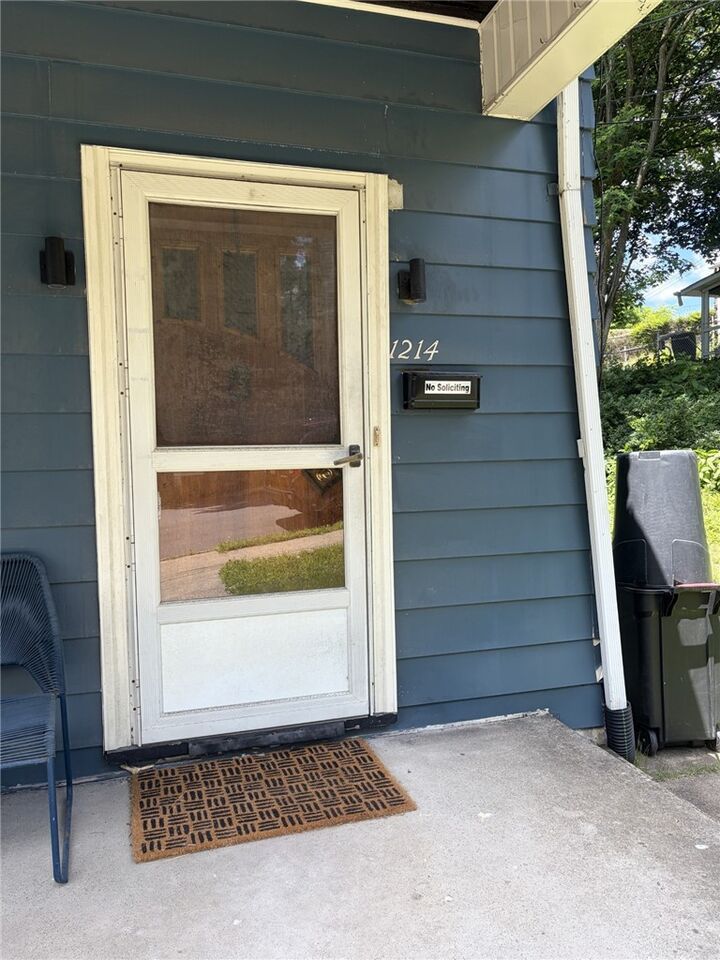 Property Photo:  1214 Goe Ave  PA 15212 