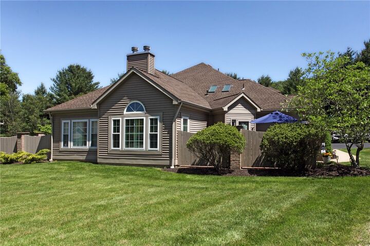 Property Photo:  507 Wilshire 10C  PA 16046 