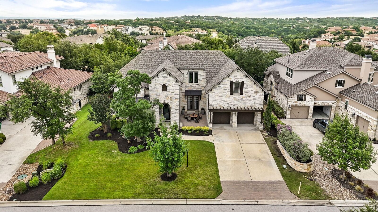 Property Photo:  404 Woodside Terrace  TX 78738 