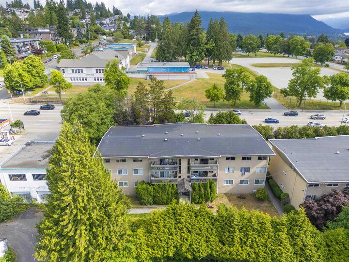Property Photo: 5740 Hastings Street 11 BC V5B 1R6