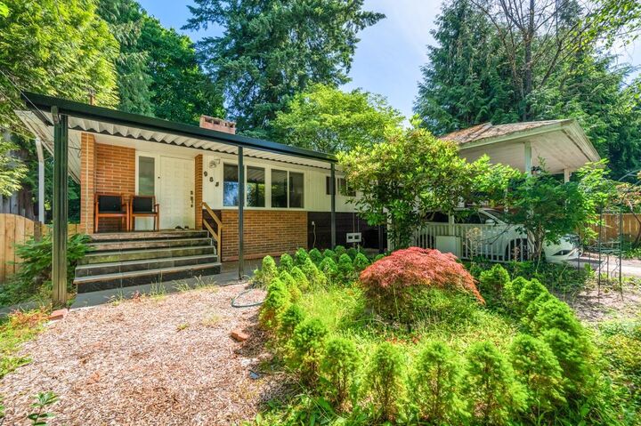 Property Photo: 985 Wallace Wynd BC V3H 1B6