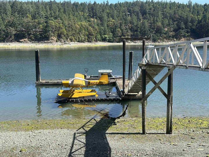 Property Photo: 165 Ontario Place BC V8K 2L5