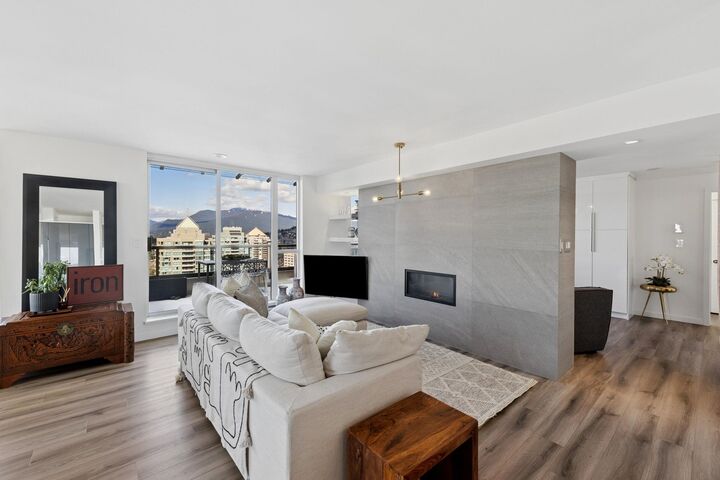 Property Photo: 2138 Madison Avenue 3203 BC V5C 6T6