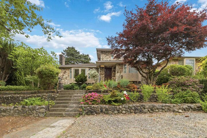 4890 Southlawn Drive — photo 1