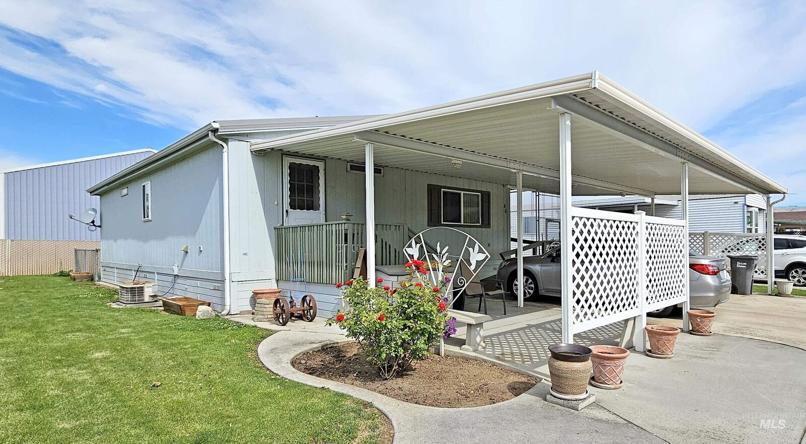Property Photo:  2115 6th Avenue #86  WA 99403 