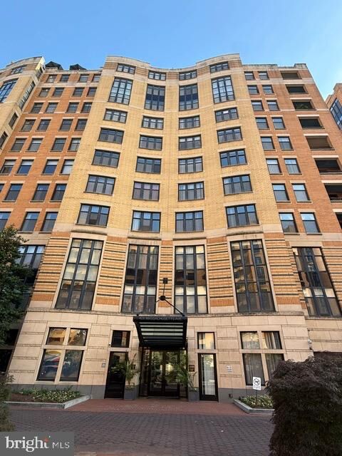 Property Photo:  400 Massachusetts Avenue NW 1207  DC 20001 