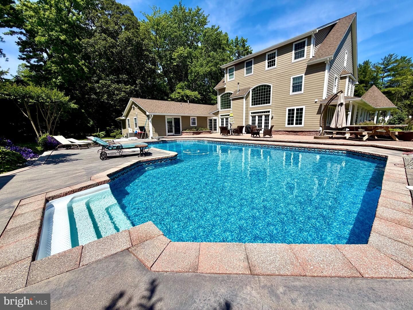 Property Photo: 102 Little Neck Road MD 21666