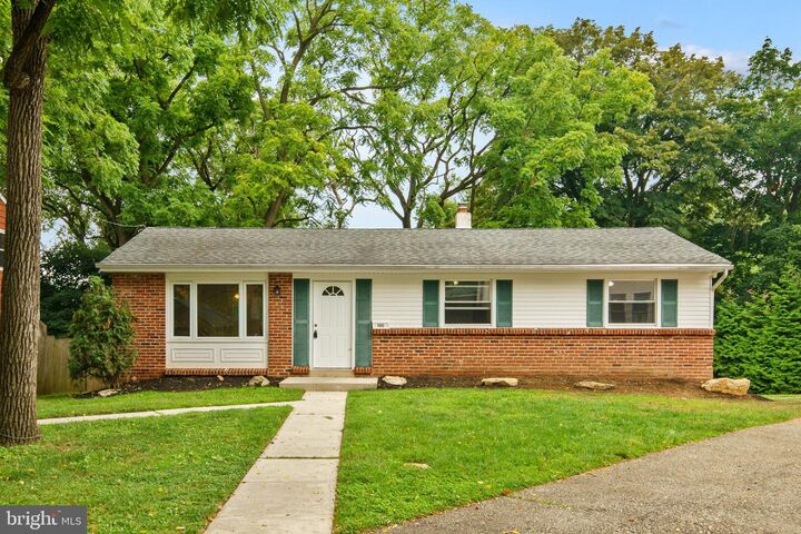 Property Photo:  190 Maple Avenue  PA 19004 