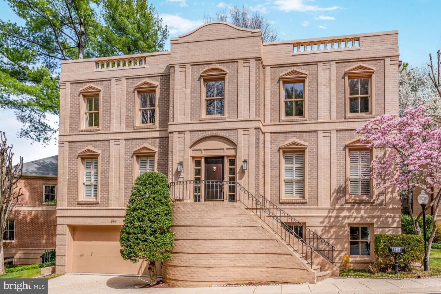 Property Photo:  4711 Foxhall Crescent NW  DC 20007 